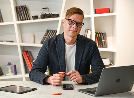 Дмитрий Серый